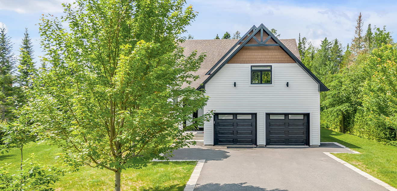 Garage doors in Ridgetown, Ontario