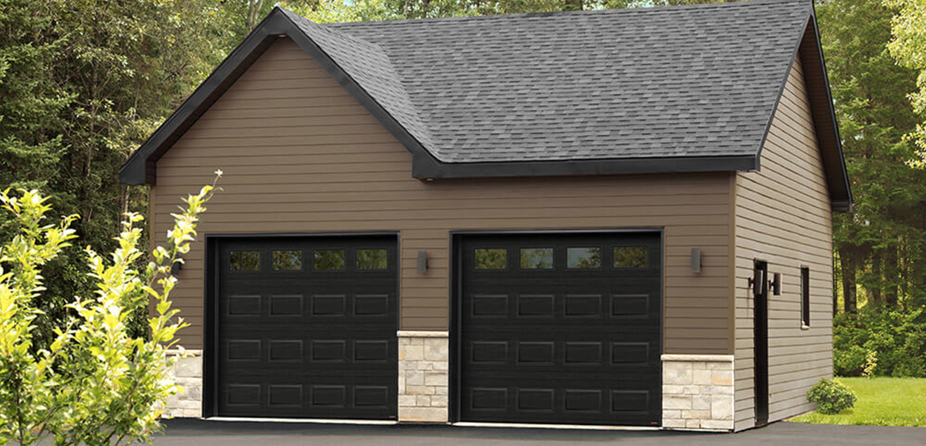 Garage doors in Wallaceburg, Ontario